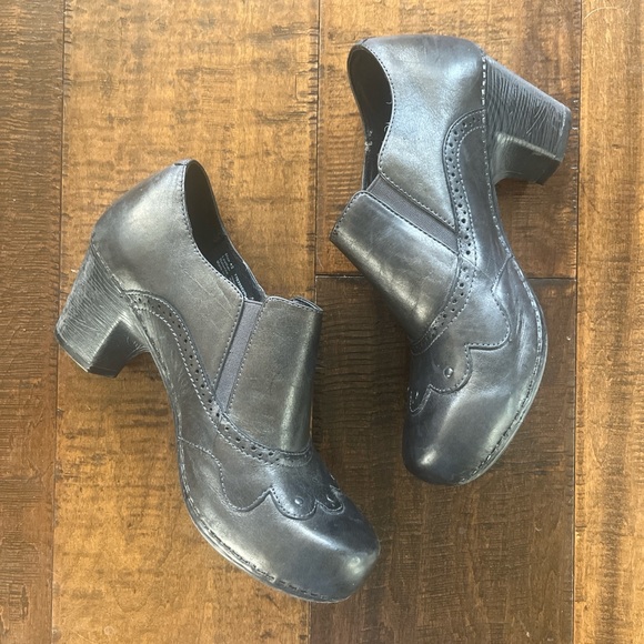 Dansko Nancy black leather clogs with scallop detail. US 10 EU 42 - Picture 7 of 7